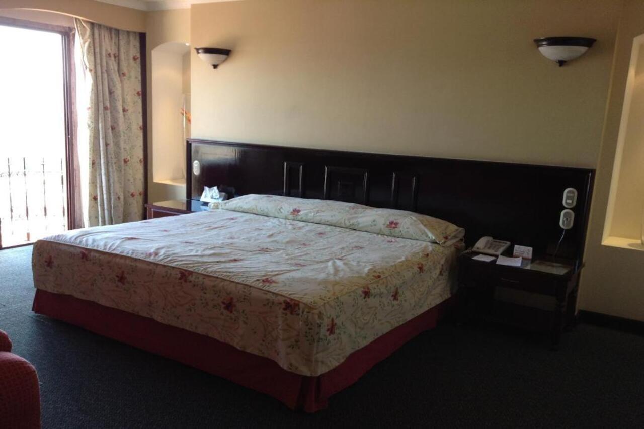 Hotel Real De Uruapan Uruapan  Ngoại thất bức ảnh