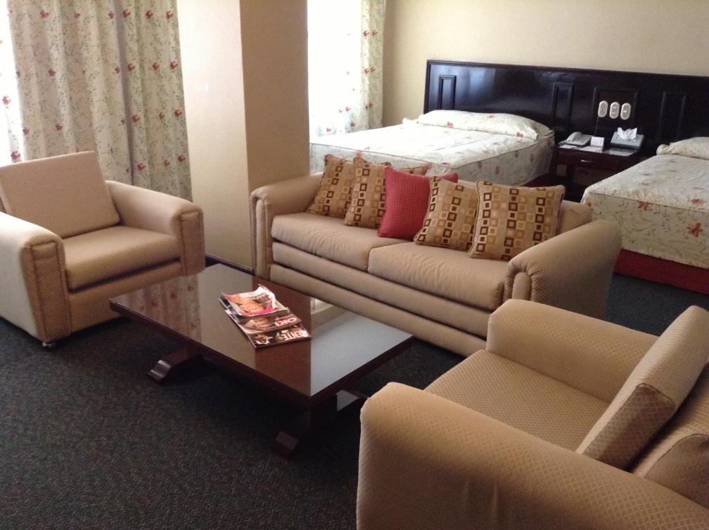 Hotel Real De Uruapan Uruapan  Ngoại thất bức ảnh