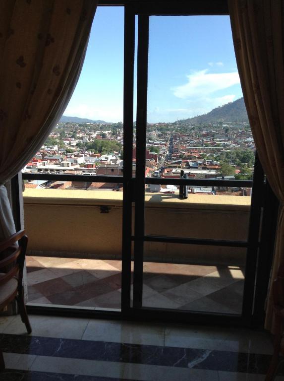 Hotel Real De Uruapan Uruapan  Ngoại thất bức ảnh