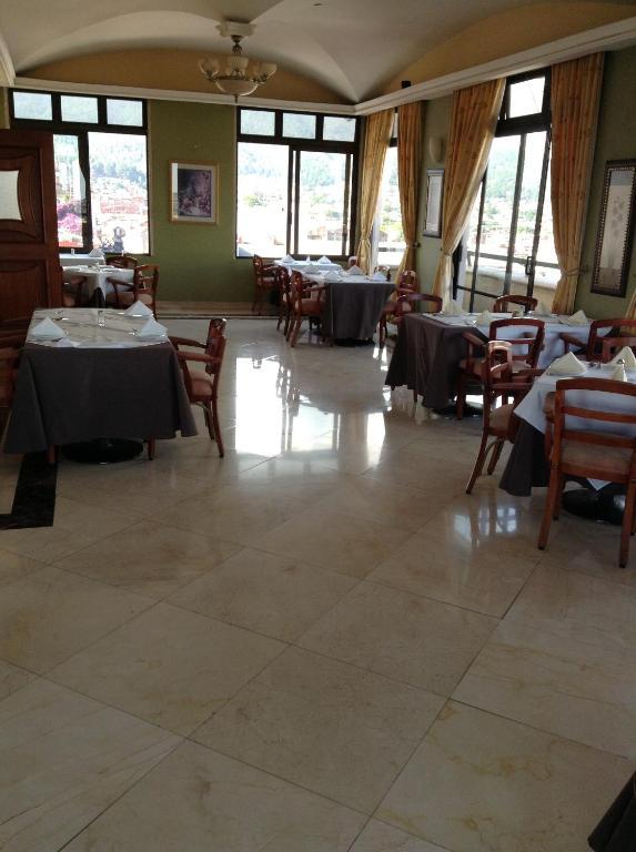 Hotel Real De Uruapan Uruapan  Ngoại thất bức ảnh